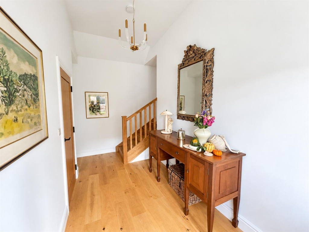 House in Taunton - View 5