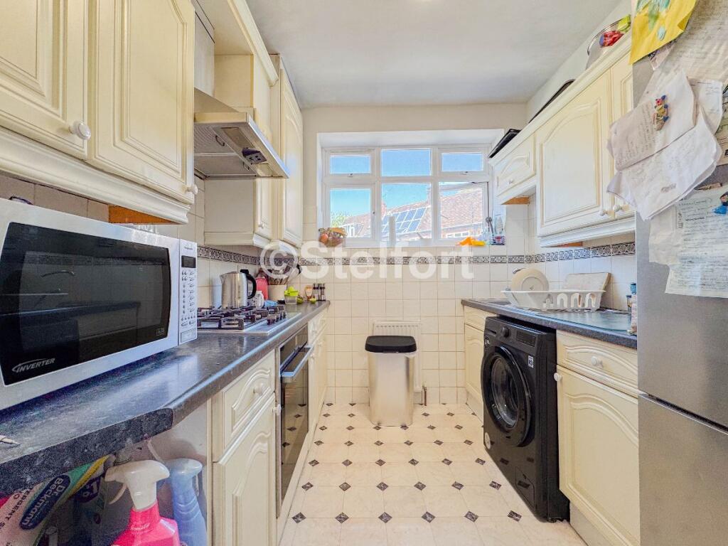 Aylmer Road, London N2 photo 4