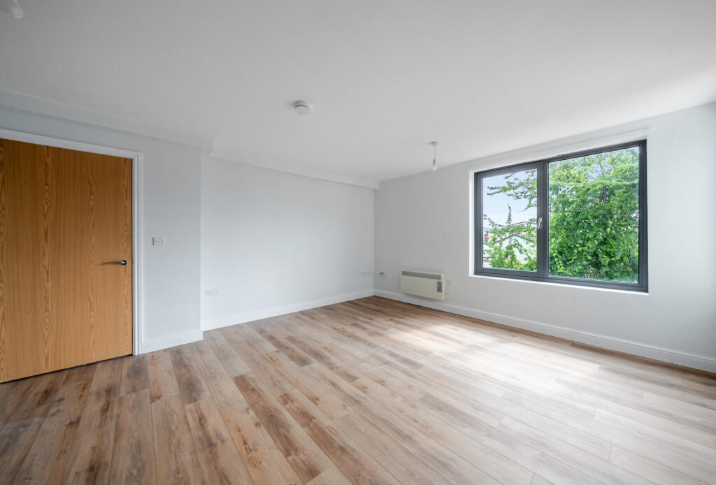 Apartment in Cheltenham, Marle Hill, St Paul’s - View 4