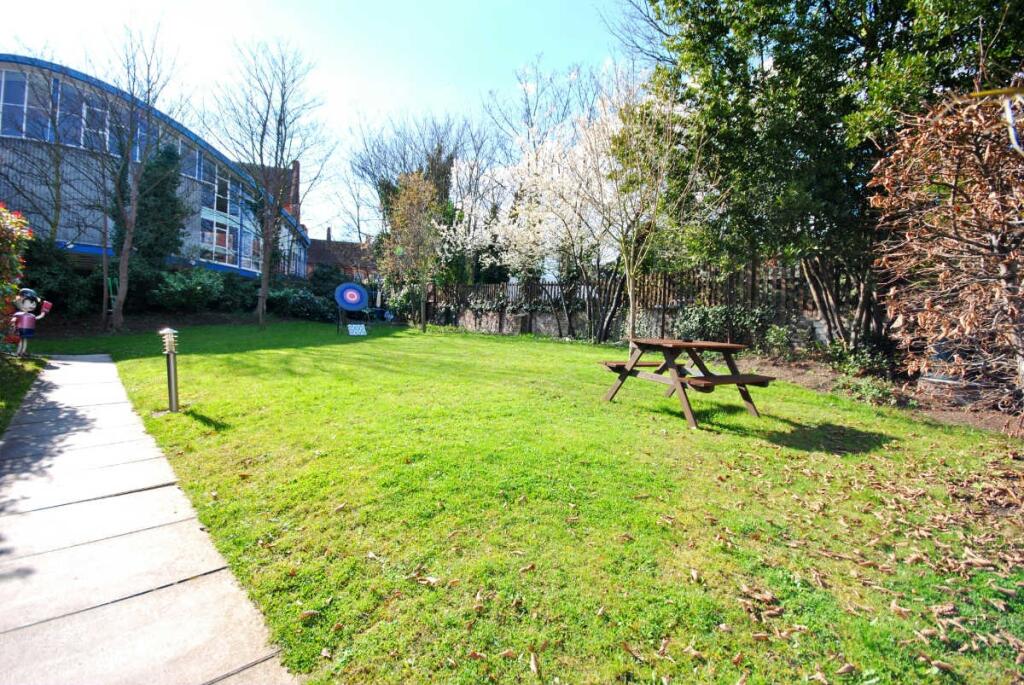 Sussex Mews, Catford, London photo 3