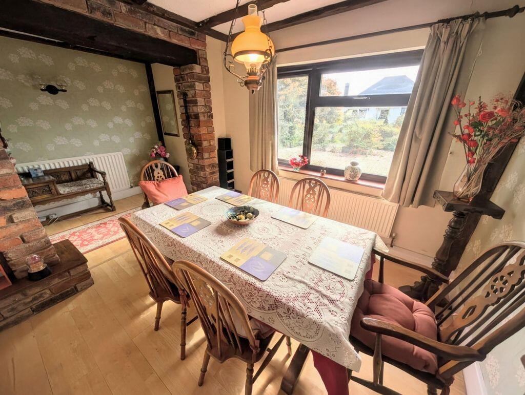 House in Nuneaton and Bedworth, Warwickshire - View 5