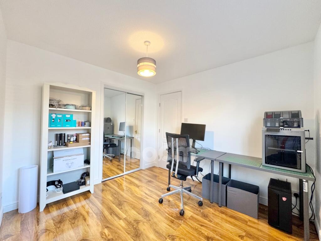 House in Paisley, Renfrewshire - More