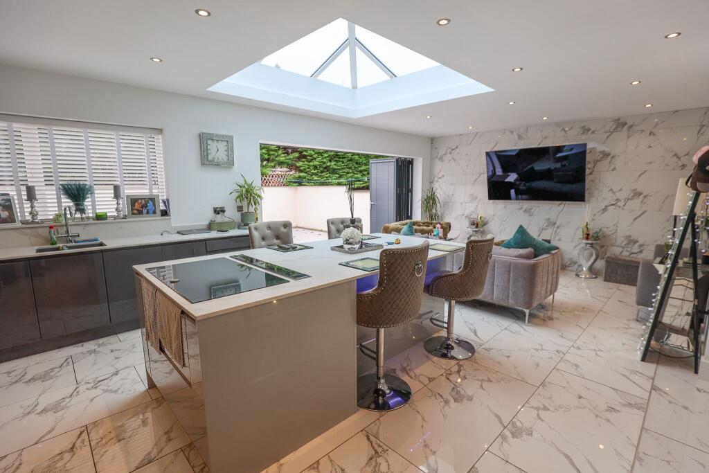 House in Lancaster - View 4