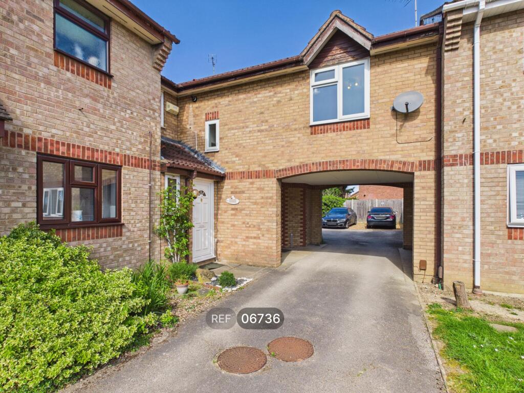 Main image of property: 102 Caldbeck Close, Gunthorpe, Peterborough, PE4 7NF