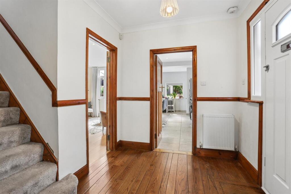 House in London, South Beddington - View 5