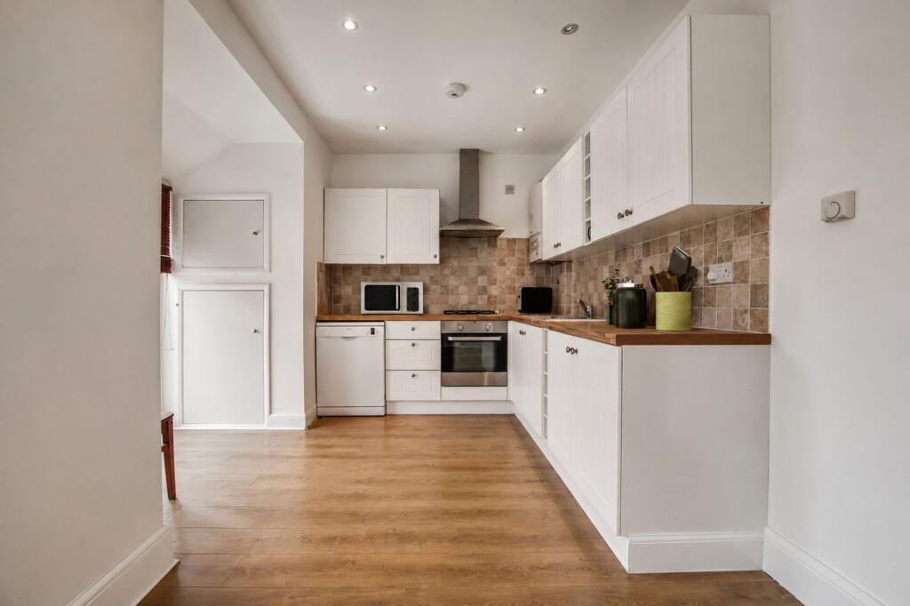 Apartment in London - View 3