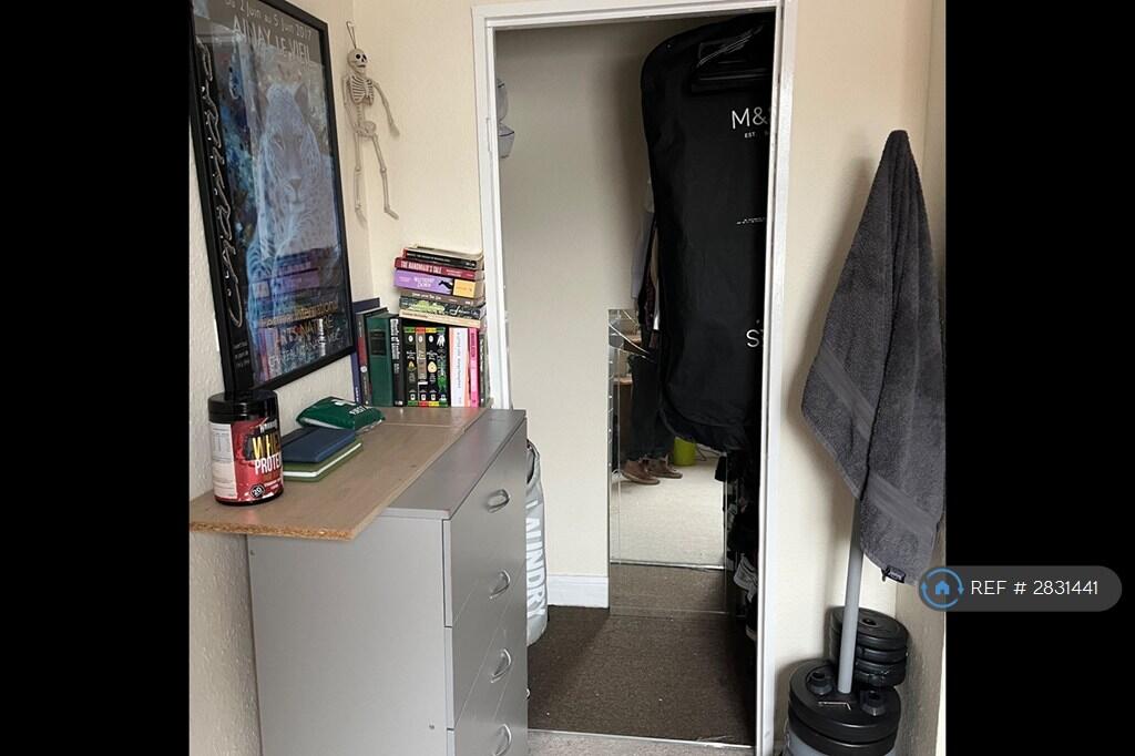 1 bedroom flat share for rent