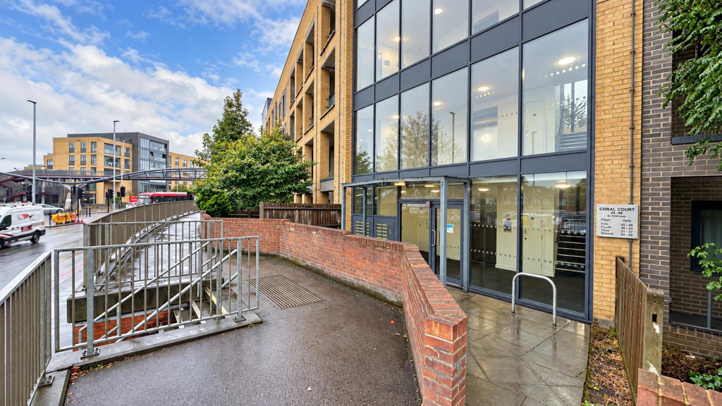 Apartment in London - View 2