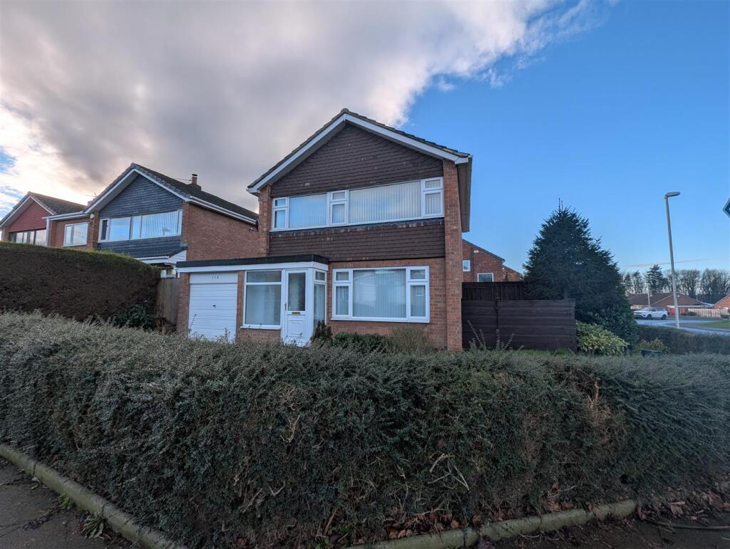 3-bed detached on Barnes Road, Darlington, £230,000