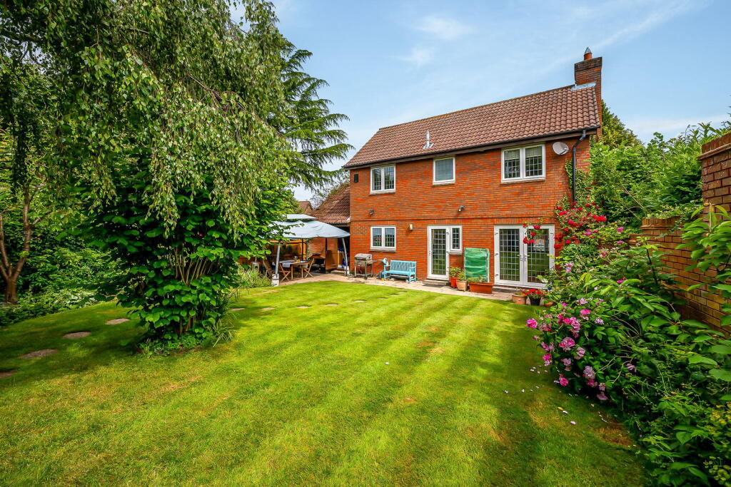 Roedean Close, Orpington, BR6 photo 4