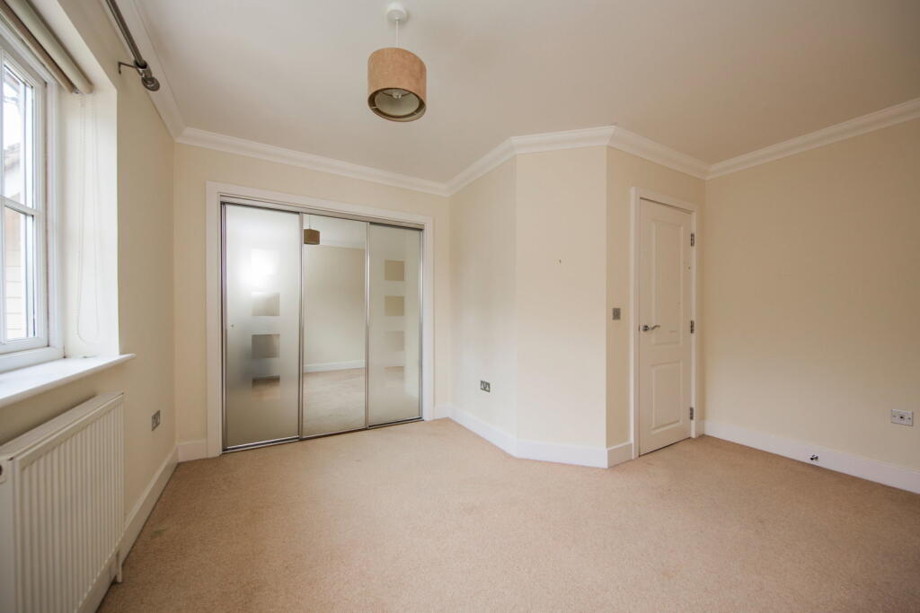 House in Tunbridge Wells, Broadwater Down - More