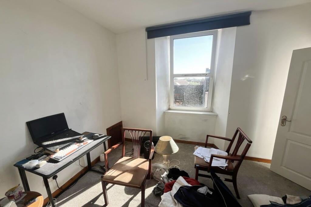 Apartment in Kirkcaldy, Fife - View 3