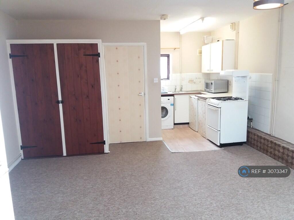 Apartment in Rochester - View 4