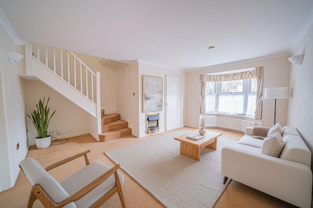House in Solihull, Dorridge - View 2