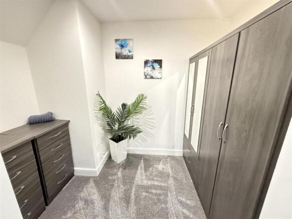 DRESSING ROOM