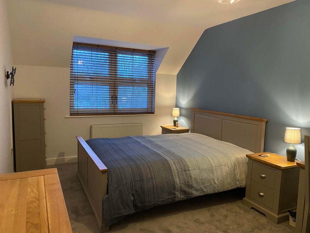 House in Immingham, North East Lincolnshire - More