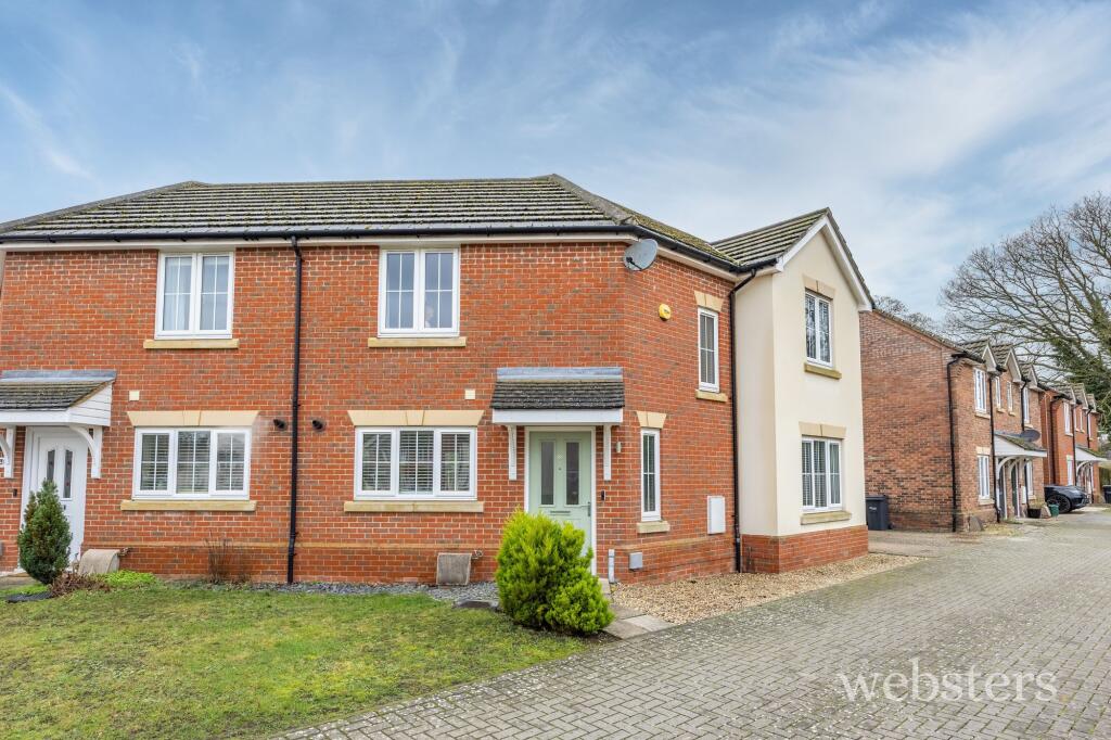 3-bed semi-detached on Park View, Horsford, NR10, £280,000