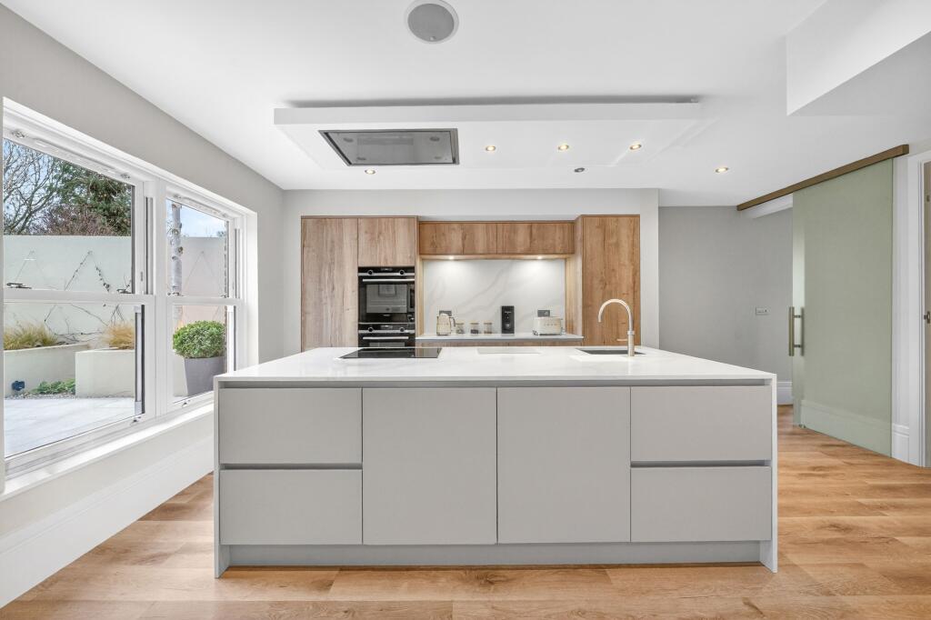 House in London - View 4