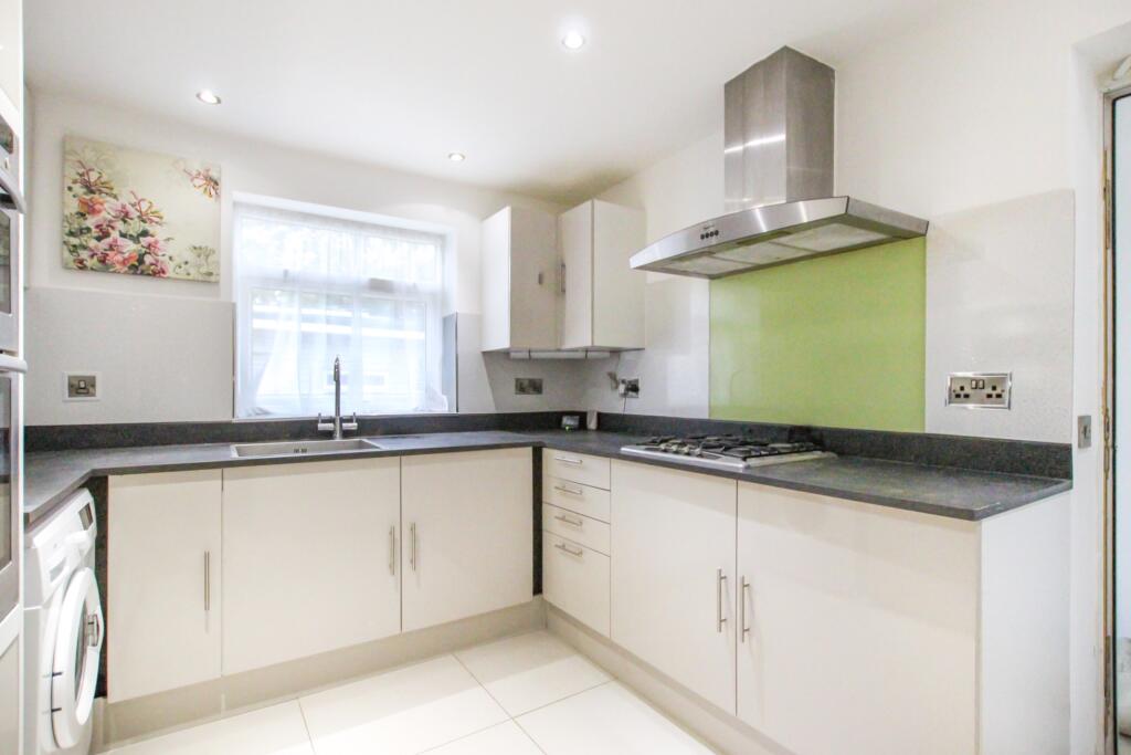 House in Southall - View 4
