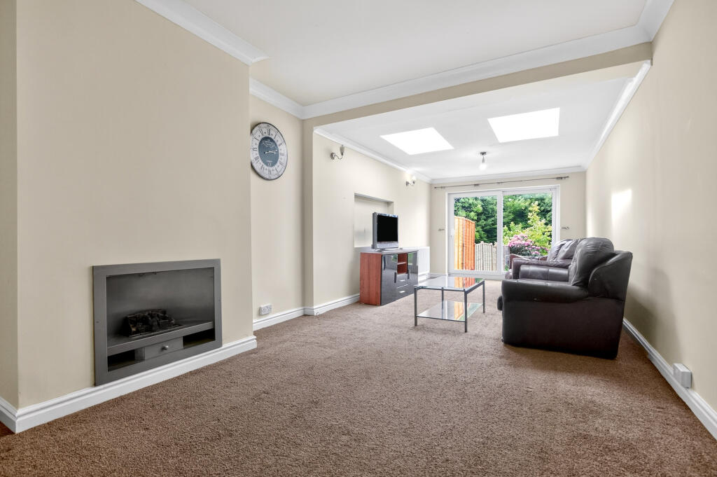 Roebuck Lane, West Bromwich, B70 photo 5