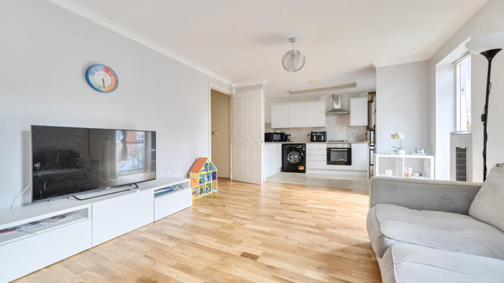 Main image of property: Sudbury Court, Glandford Way, RM6 4UJ