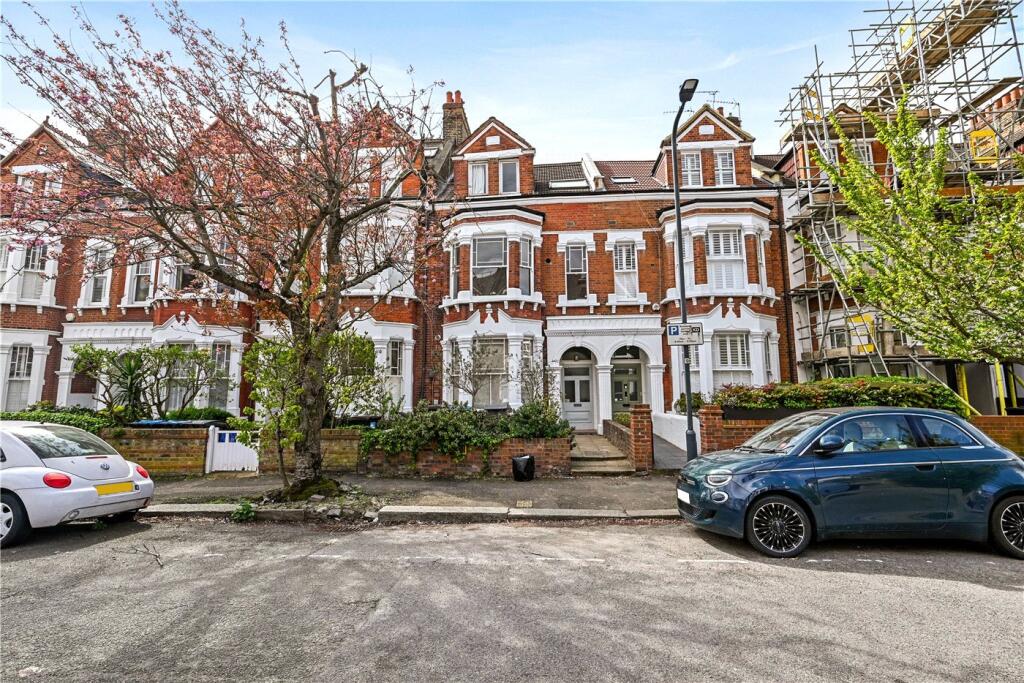 Apartment in London - View 3