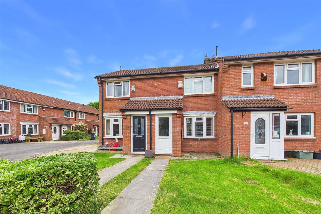 Main image of property: Situated to Clevedon riverbank walks