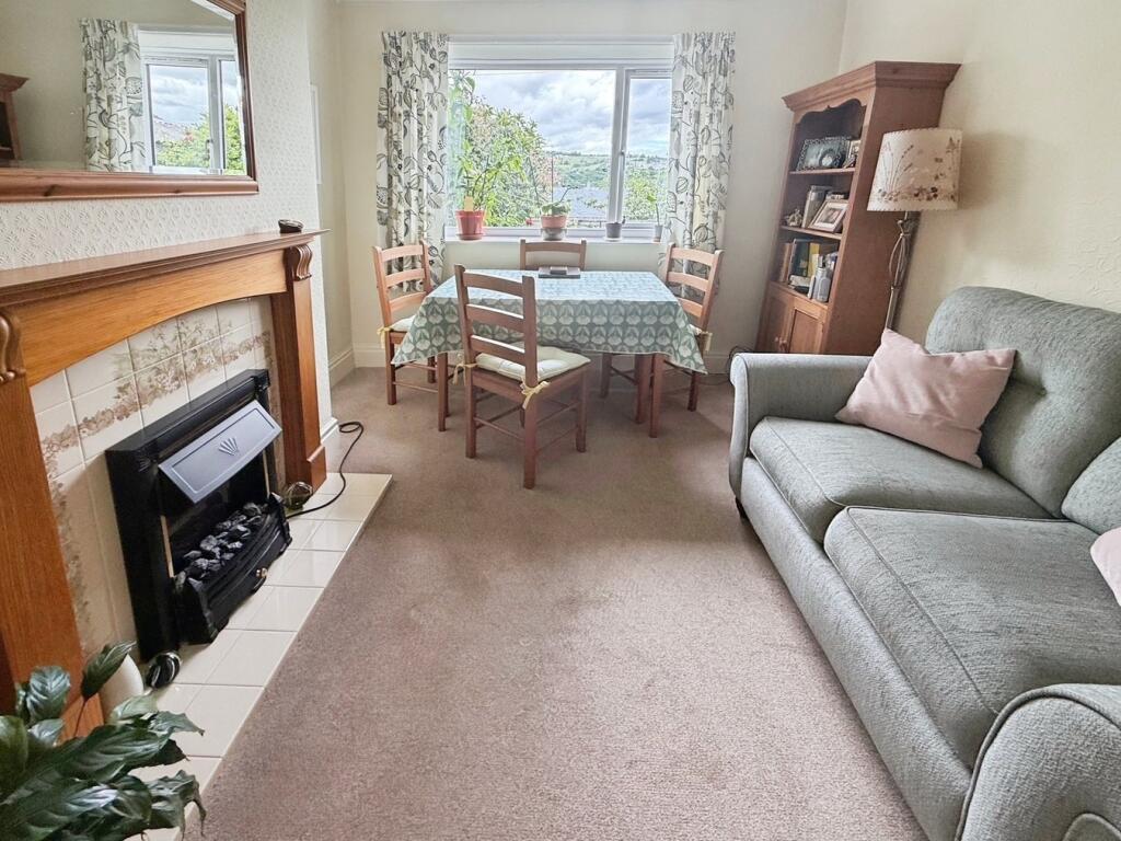 Grosvenor Avenue, Shipley, BD18 - More