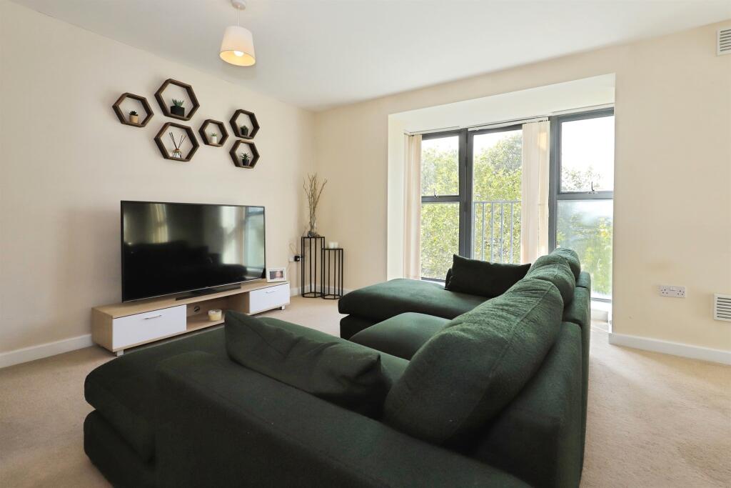 Apartment in Wolverhampton - View 5