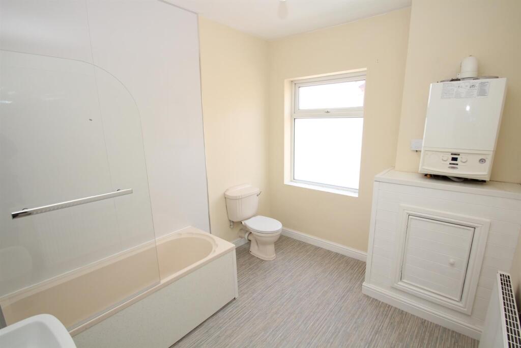 Apartment in Manchester - View 4
