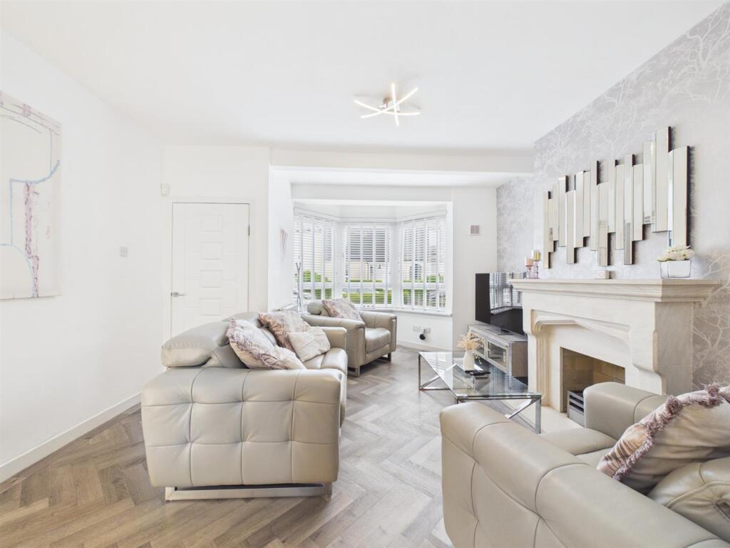 House in Glasgow, The Valley, Summerston - View 4