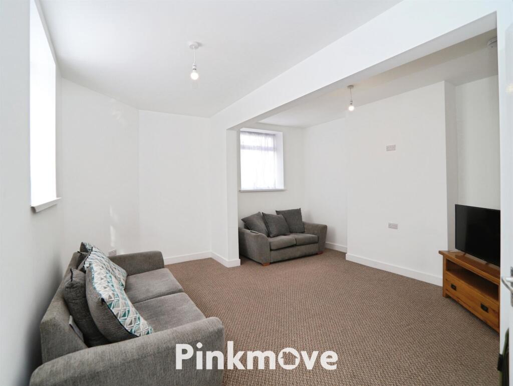 House in Newport, Commercial Road, Pillgwenlly - View 5