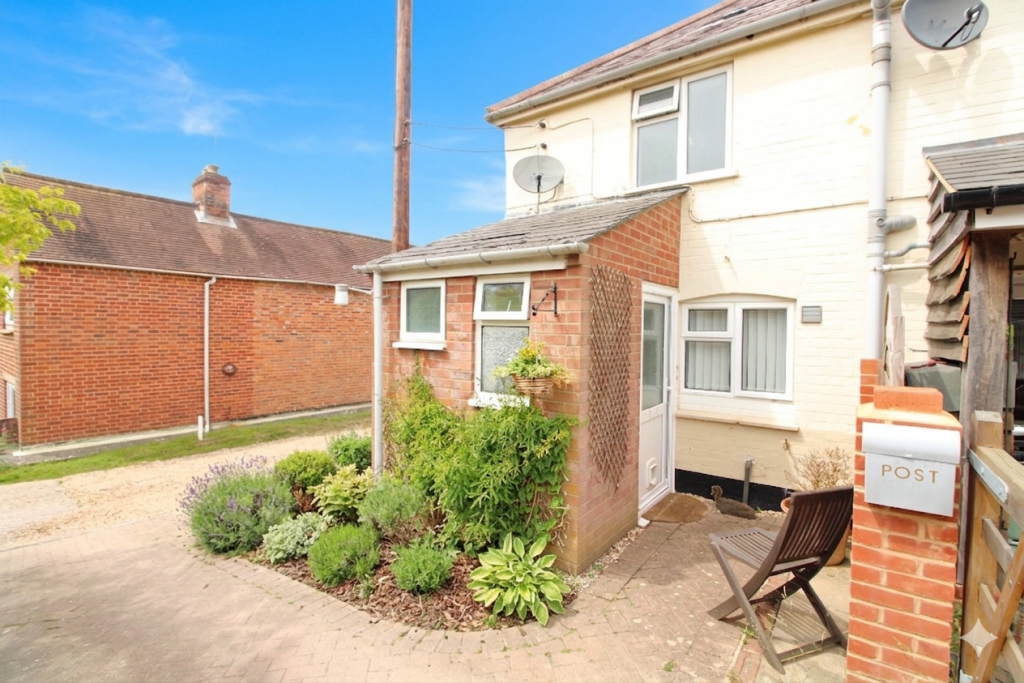 Ashmore Green, Thatcham, RG18 - View 6