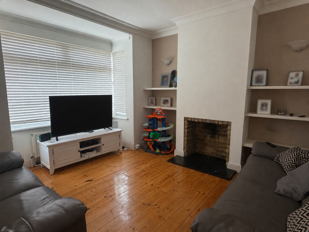 House in Gravesham, Kings Farm - View 2