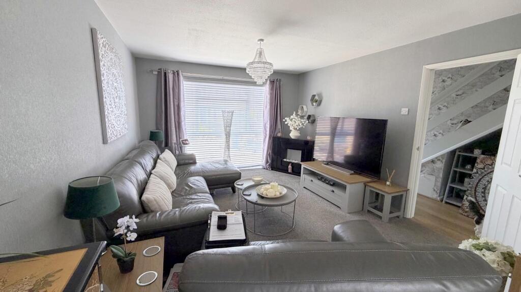 Cornwallis Close, Eastbourne - View 2