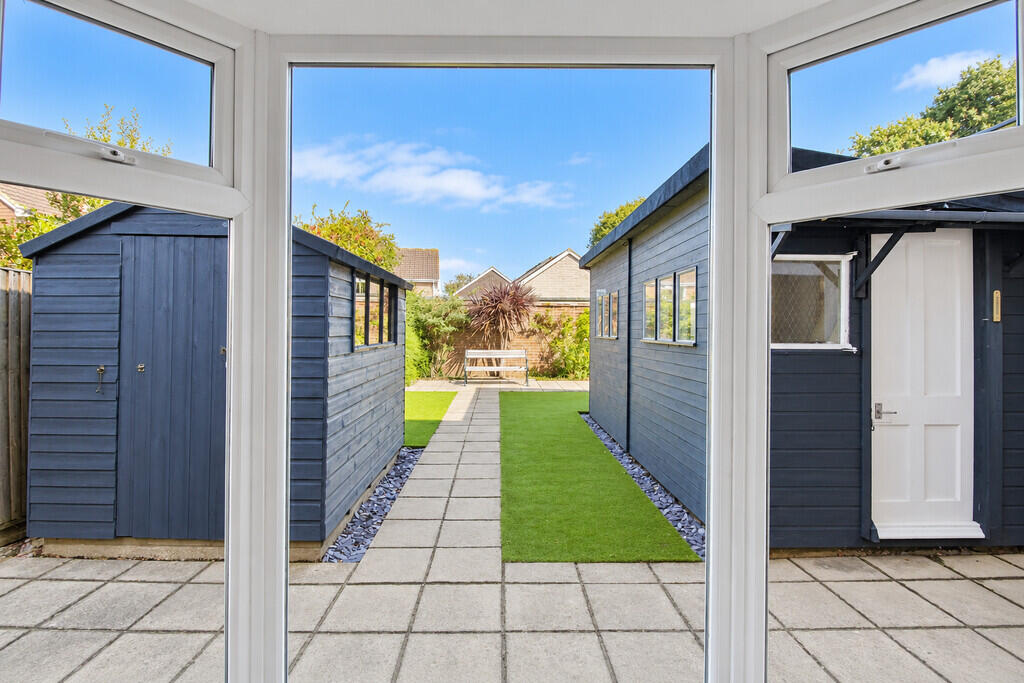 House in Fareham, Hill Head - More