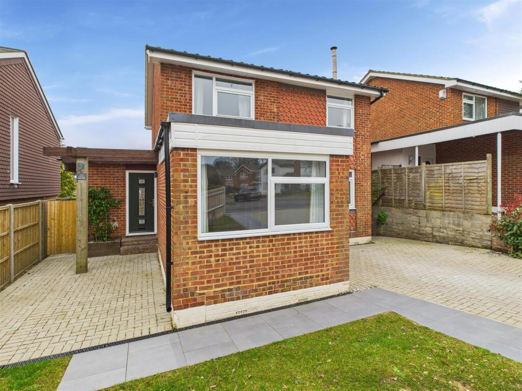 Main image of property: Pitchpond Road, Warsash, Southampton