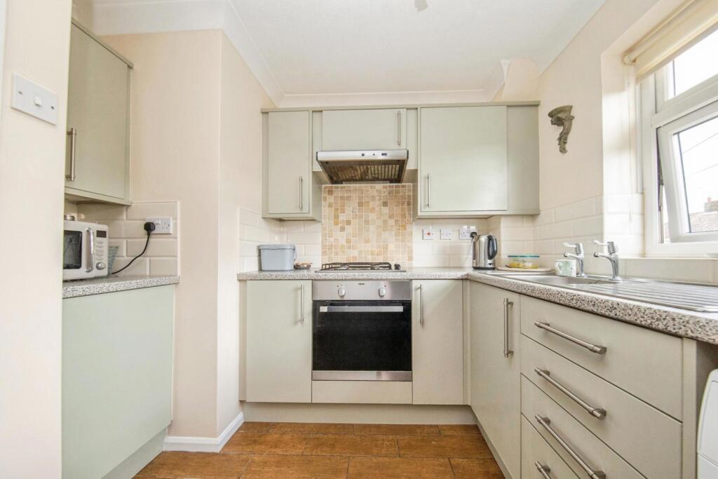 Apartment in East Suffolk, Felixstowe - More