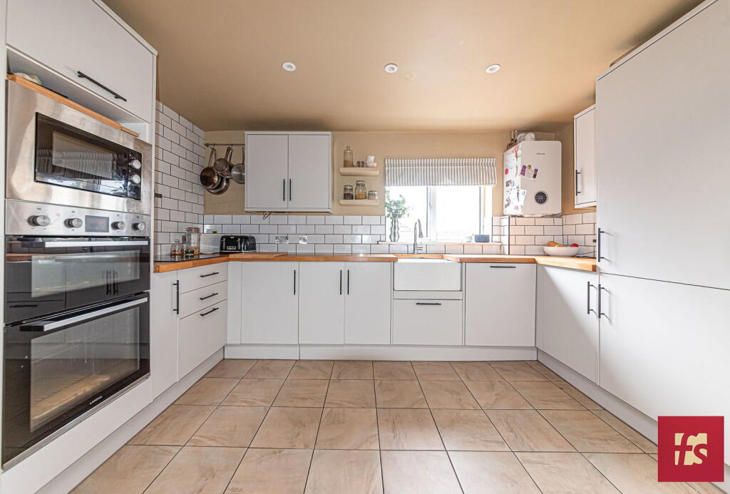 House in Sandhurst - View 3