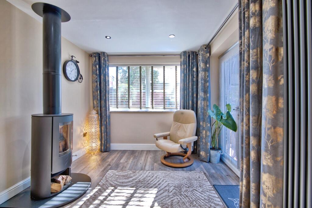 House in Colchester, Myland, Highwoods - More