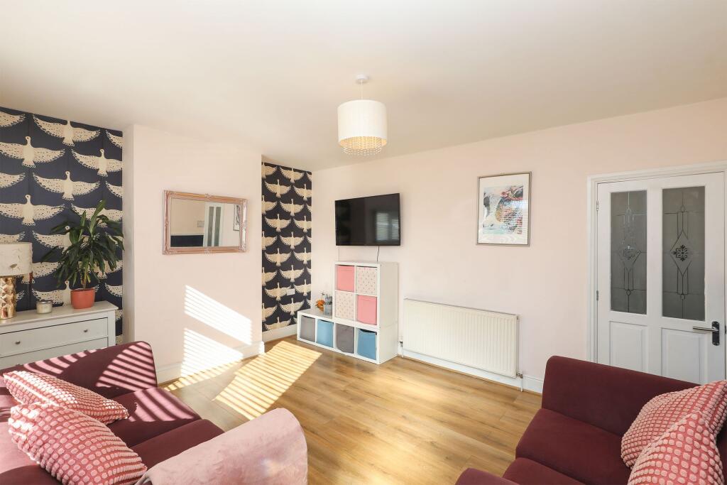 House in Chesterfield, Grassmoor, Hasland and Winswick - More