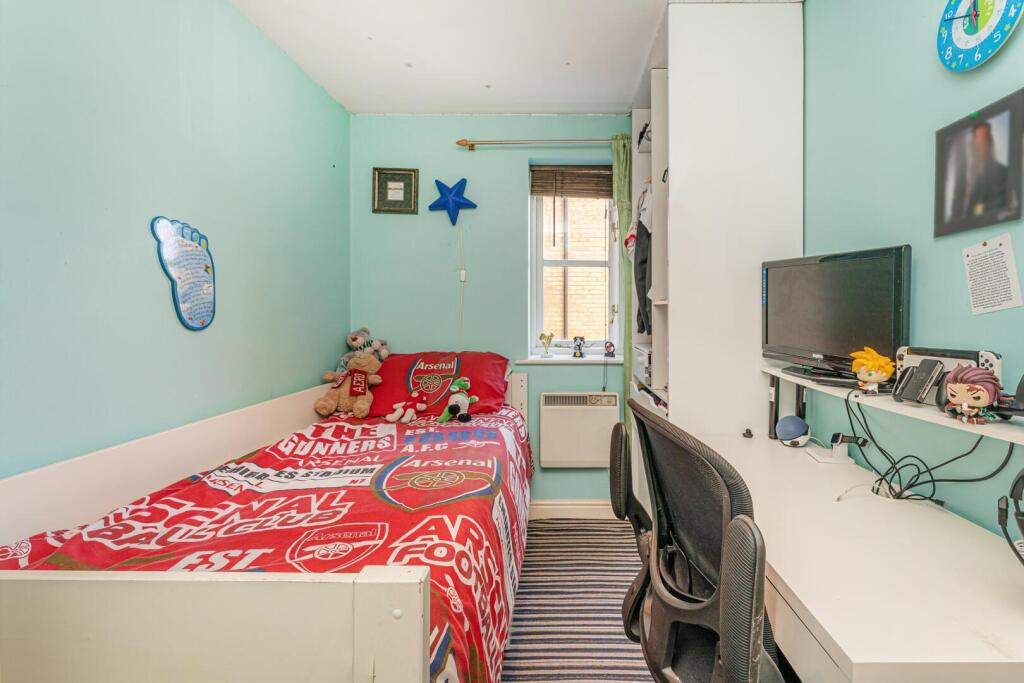 Greener Court, Martini Drive, Enfield photo 5