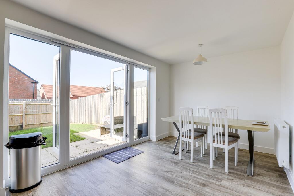 House in Gedling, Nottinghamshire - View 3