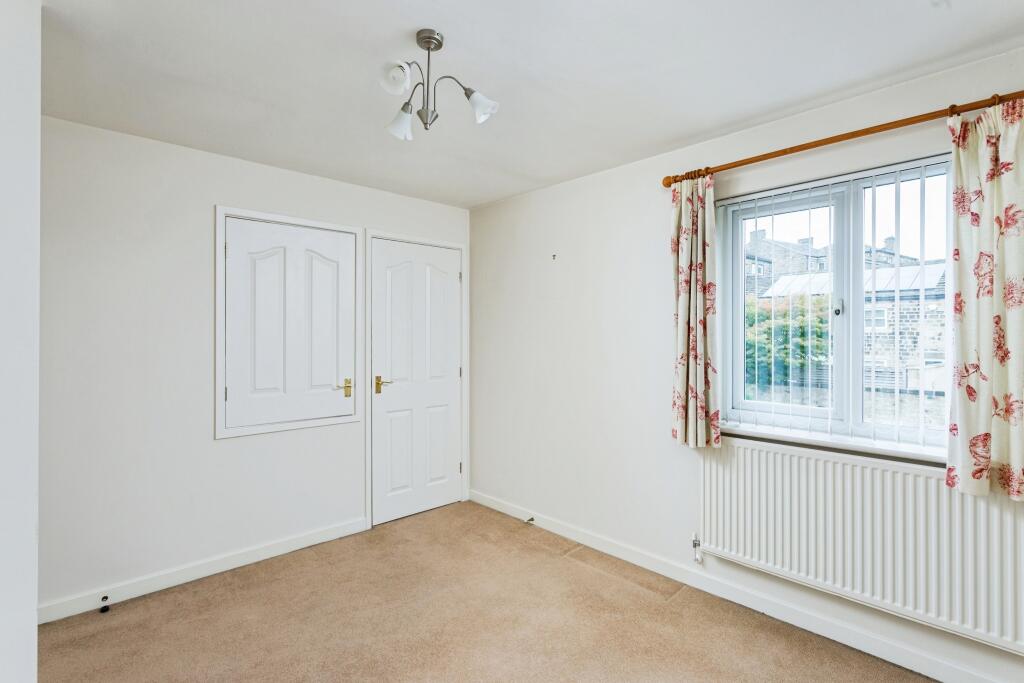 Town Gate Close, Guiseley, Leeds, LS20 photo 4