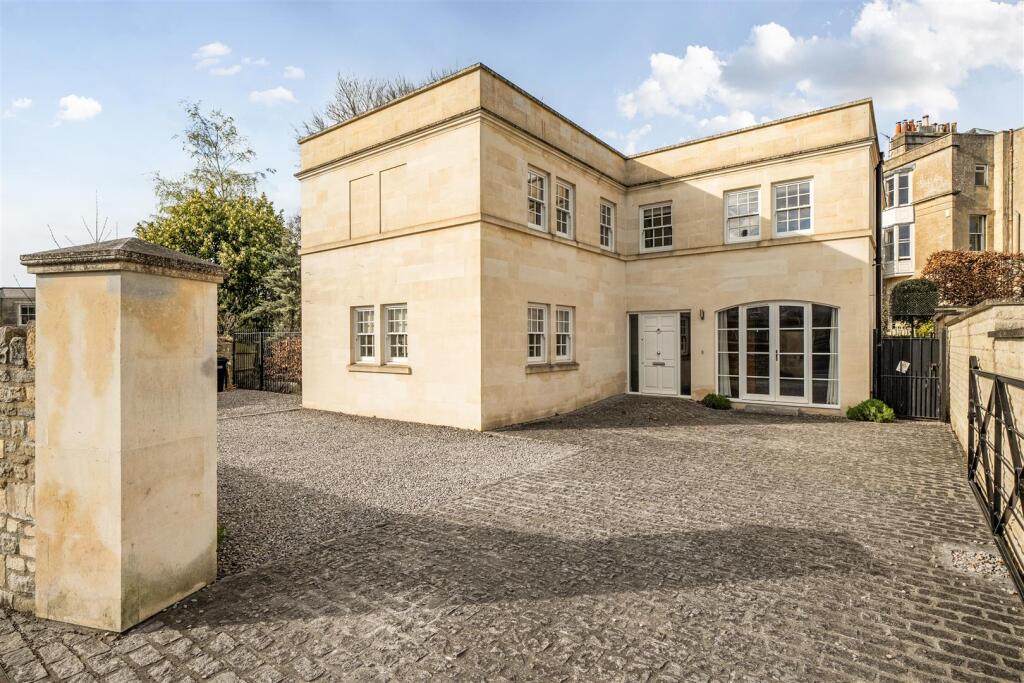 Weston Lane, Bath, BA1