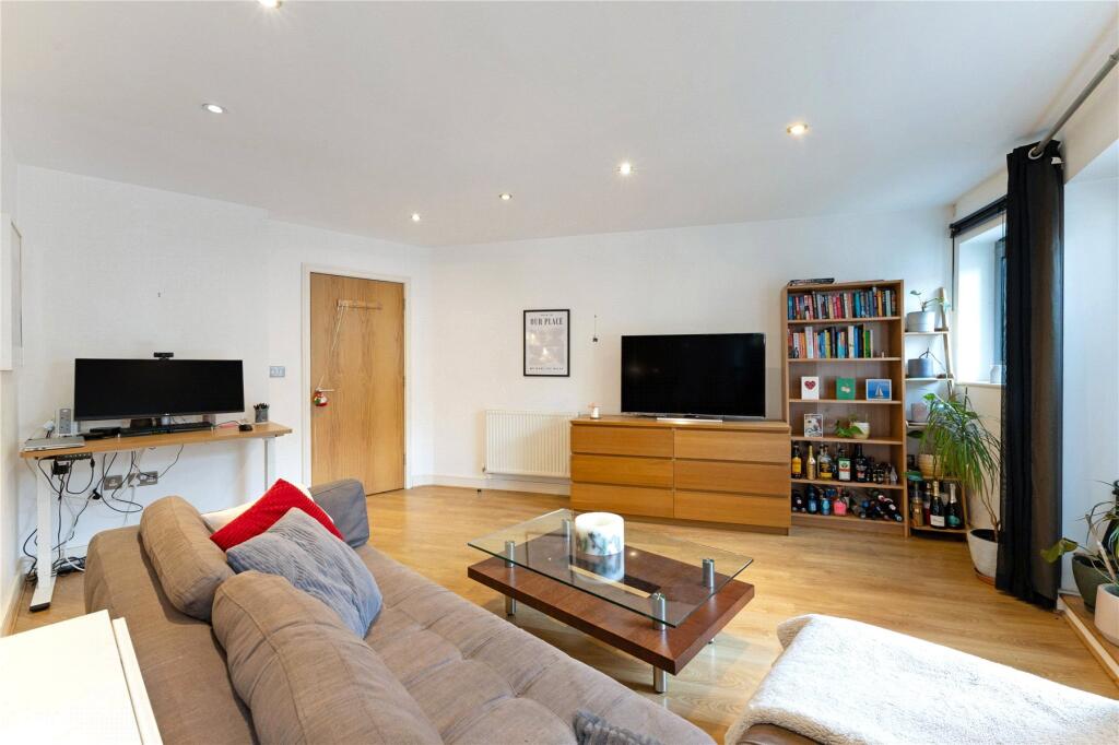 Main image of property: Battersea Park Road, London, SW11