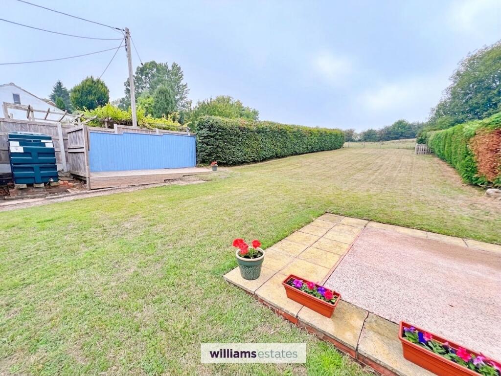 House in Gwernaffield - View 4