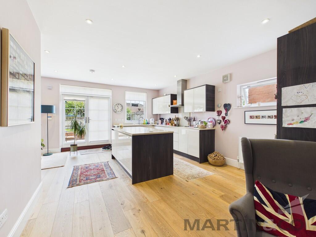 Additional image 3 of London Road, Central St Albans
