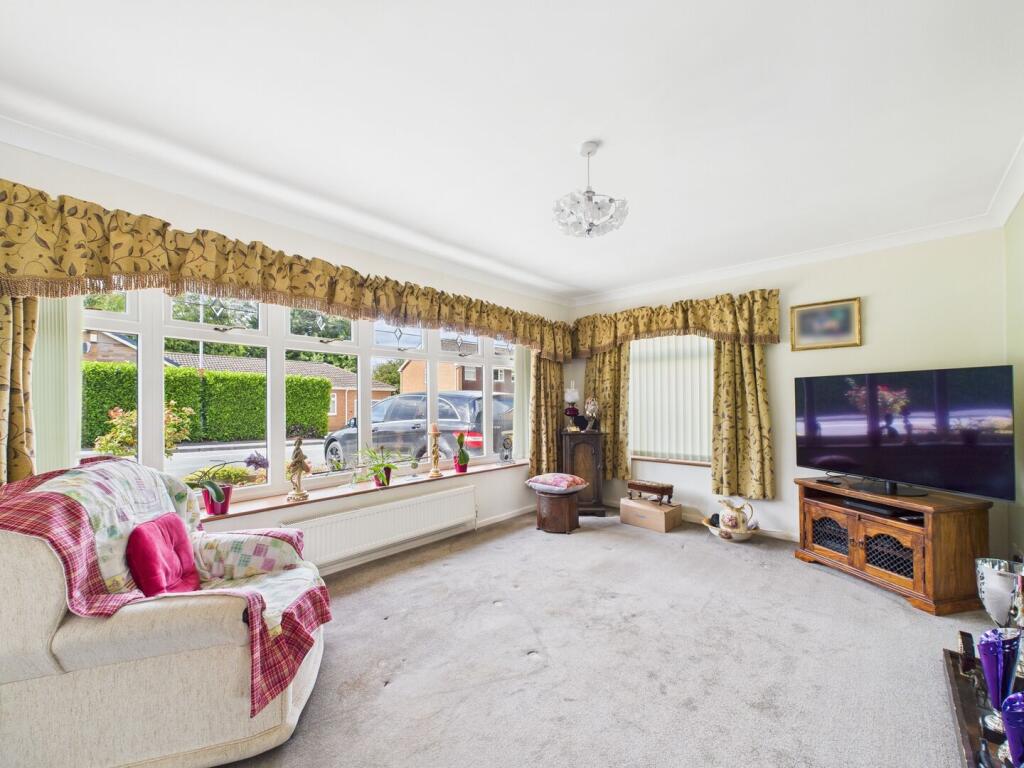 Poplars Drive, Codsall, Wolverhampton WV8 photo 2