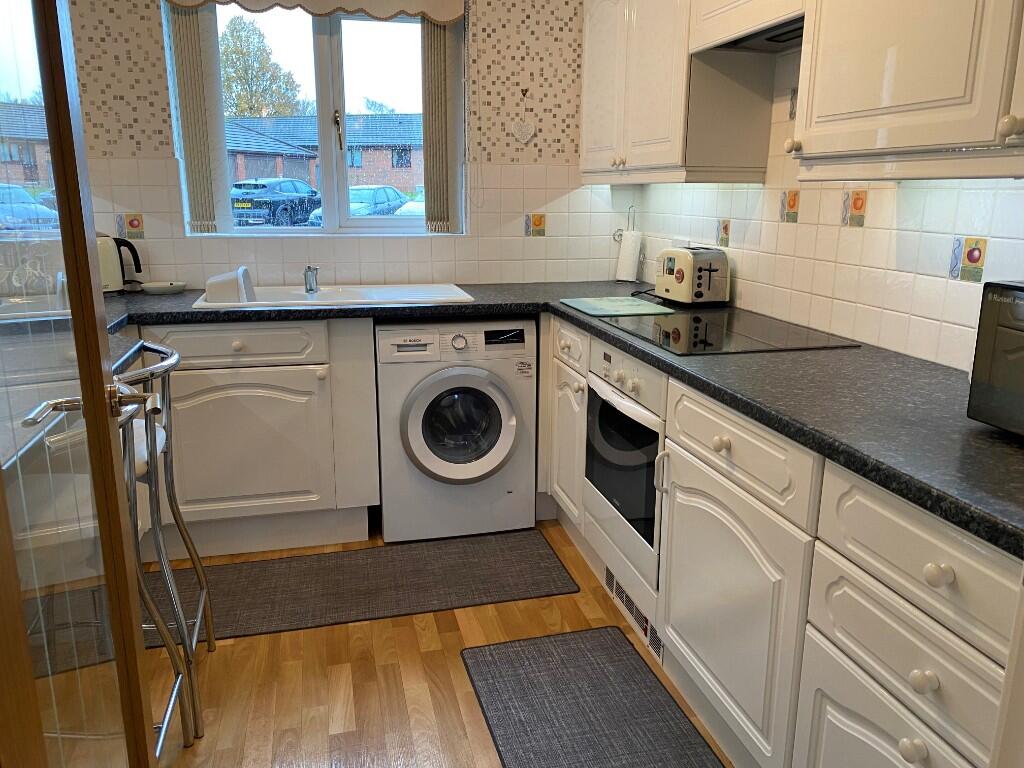 Kings Court, Leyland, Lancashire, PR25 photo 4